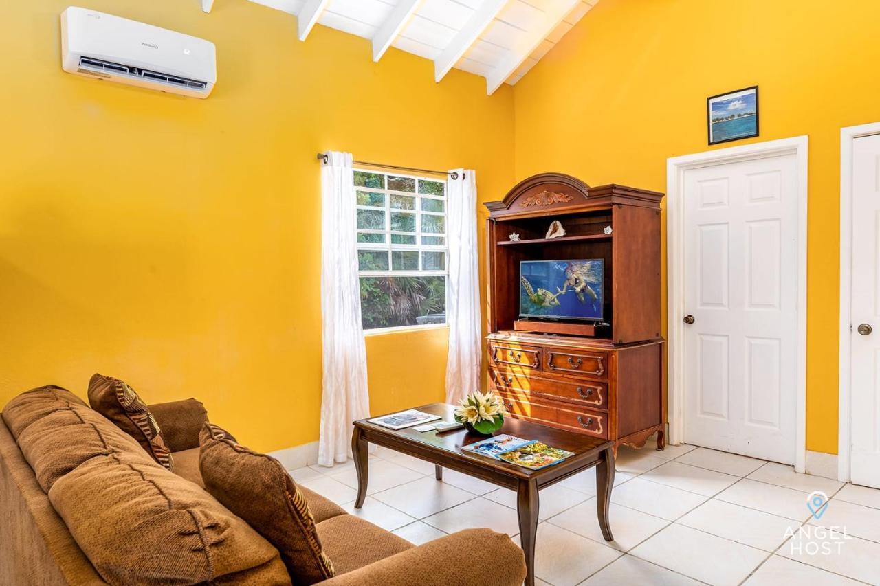 Chalk Sound Beach Residences Near Sapodilla Bay Beach By Angel Host! Taylor Bay Beach Exterior photo